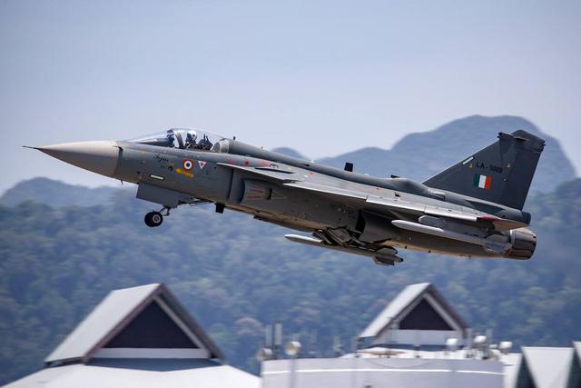 印度推销LCA光辉战机要价8500万美元堪比F35，会有人会买吗？(图6)