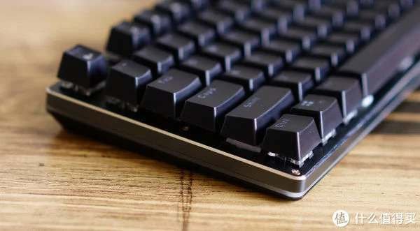 水中玩乐，雷柏V520RGB合金版防水机械键盘开箱体验(图7)