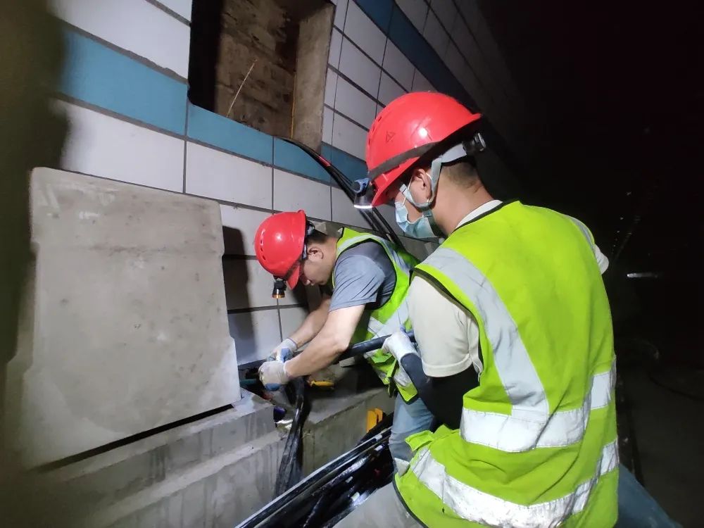 广宁水声岭隧道工程进入最后一道施工工序(图5)