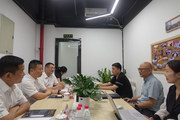 山河普石勒董事长余亚军一行来访砂石骨料网(图1) 山河普石勒董事长余亚军一行来访砂石骨料网(图1)