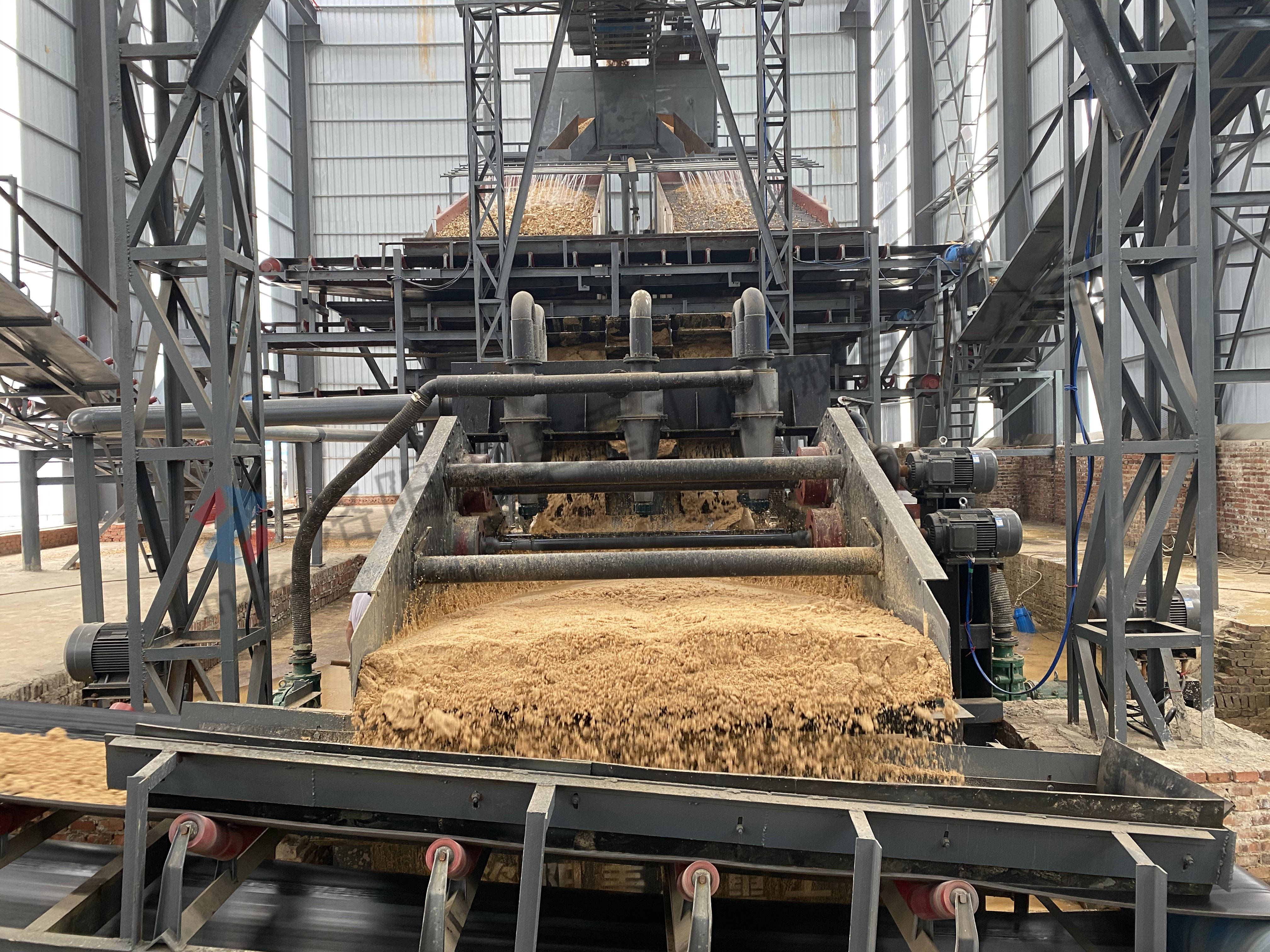 螺旋洗砂机安装步骤以及注意要点(图1) 螺旋洗砂机安装步骤以及注意要点(图1)