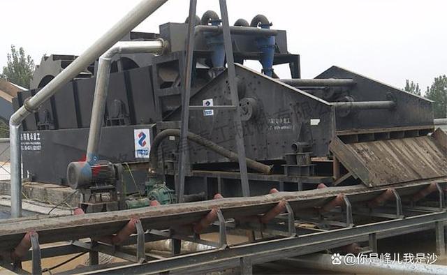 轮斗洗砂机为什么在洗砂行业广受喜爱?(图1) 轮斗洗砂机为什么在洗砂行业广受喜爱?(图1)