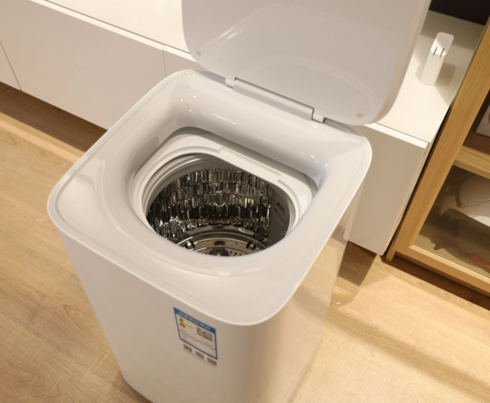 滚筒洗衣机和波轮洗衣机哪个好?聪明人都这么选,好用还不占地方(图3) 滚筒洗衣机和波轮洗衣机哪个好?聪明人都这么选,好用还不占地方(图3)