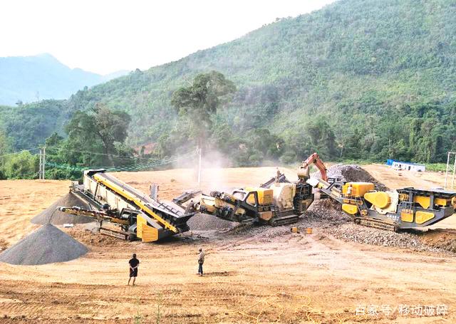 履带移动破碎站制砂过程剖析(图1) 履带移动破碎站制砂过程剖析(图1)