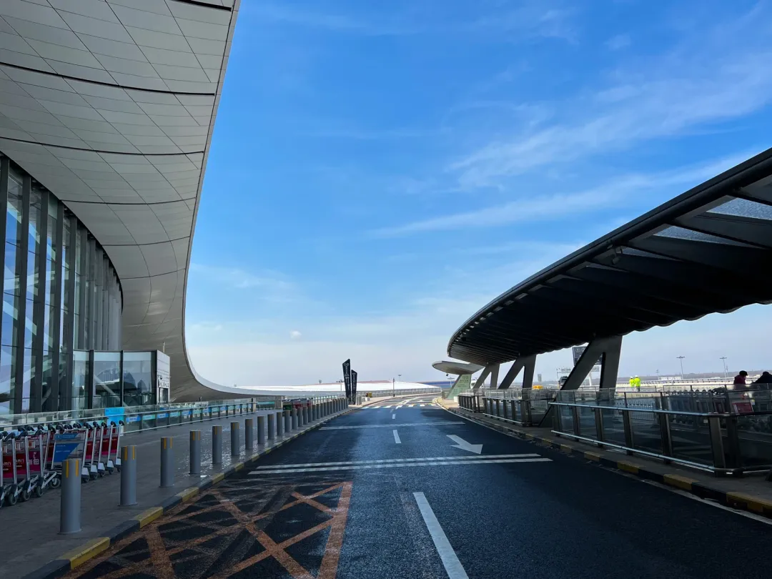 北京机场停车场收费多少钱一天,大兴机场附近便宜的停车场(图2) 北京机场停车场收费多少钱一天,大兴机场附近便宜的停车场(图2)