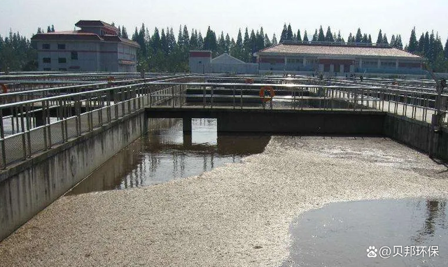 带式压滤机滤带跑泥怎么办?(图1) 带式压滤机滤带跑泥怎么办?(图1)