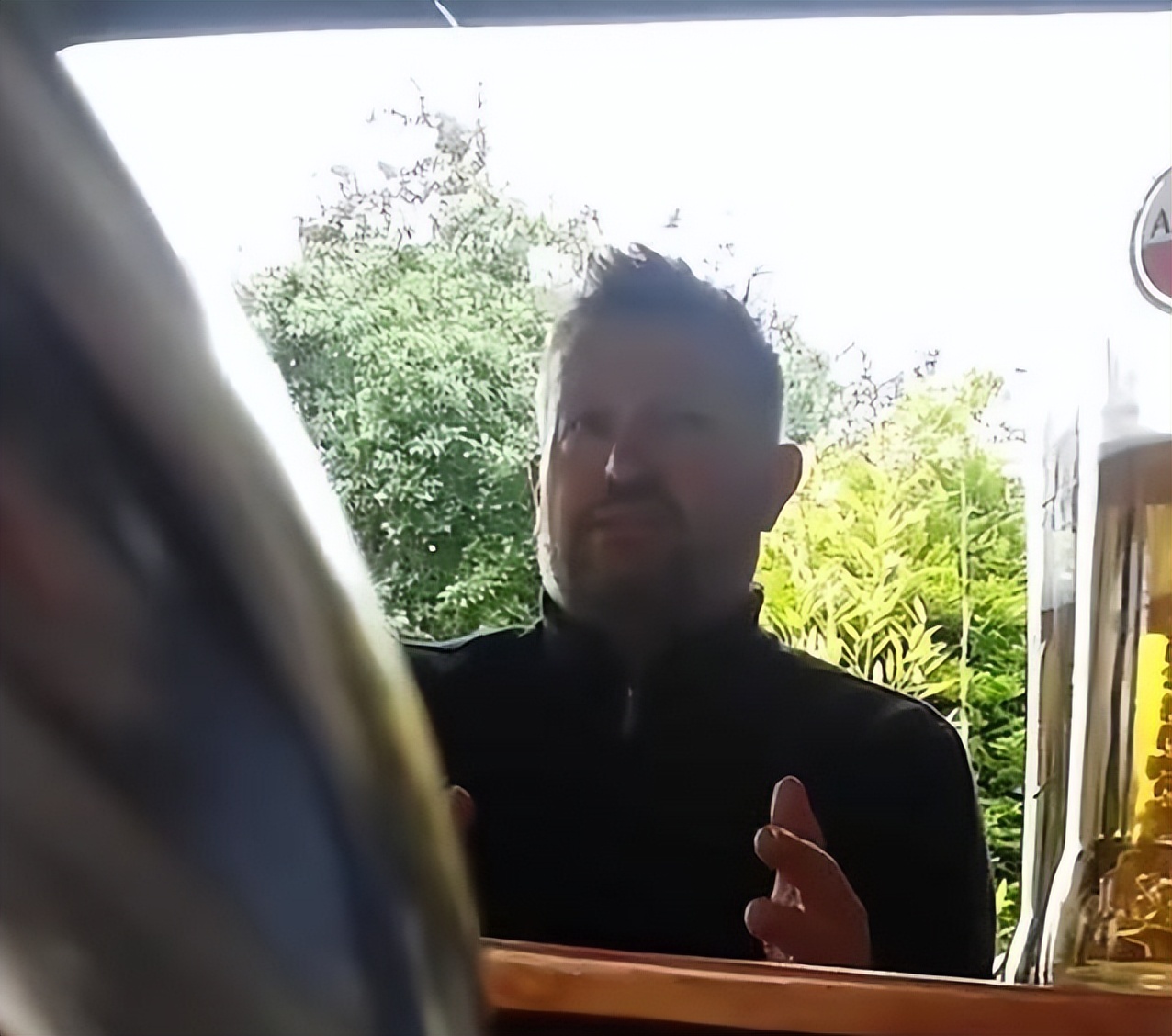 10亿英镑！曼联CEO愤怒吐槽失败引援，揪出并清洗更衣室2大毒瘤(图2)