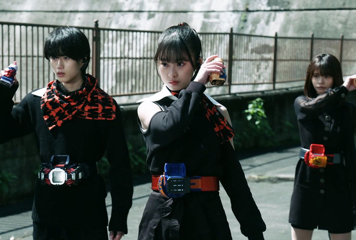 假面骑士利维斯40话一辉封神，牛岛爹挡刀阵亡，赤石英雄即将洗白(图4)