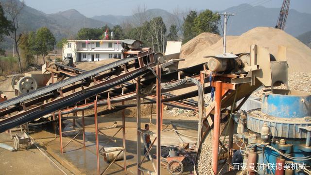石粉洗沙厂利润空间多大？什么样的轮式洗砂机能够洗出更多砂料？(图1)