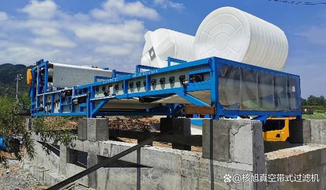 带式污泥压滤机，还是选择环保型号的比较好！价格多少？(图5)