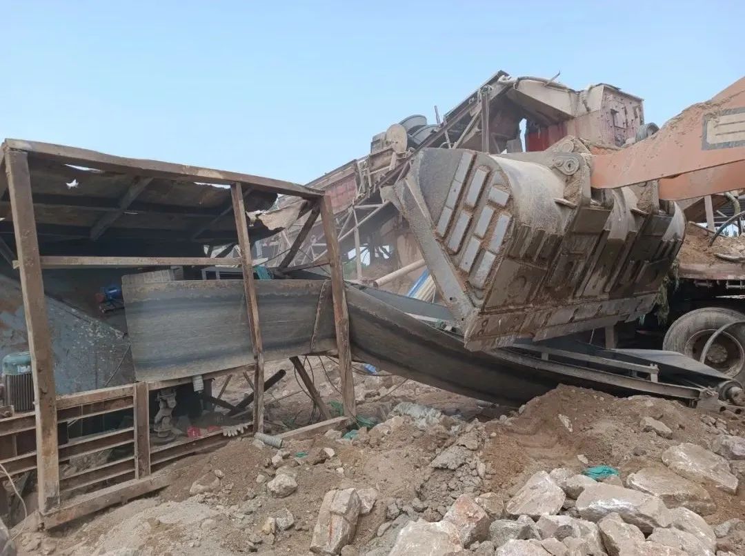 零容忍！青州市弥河镇重拳出击打击非法洗沙磨砂行为(图4)