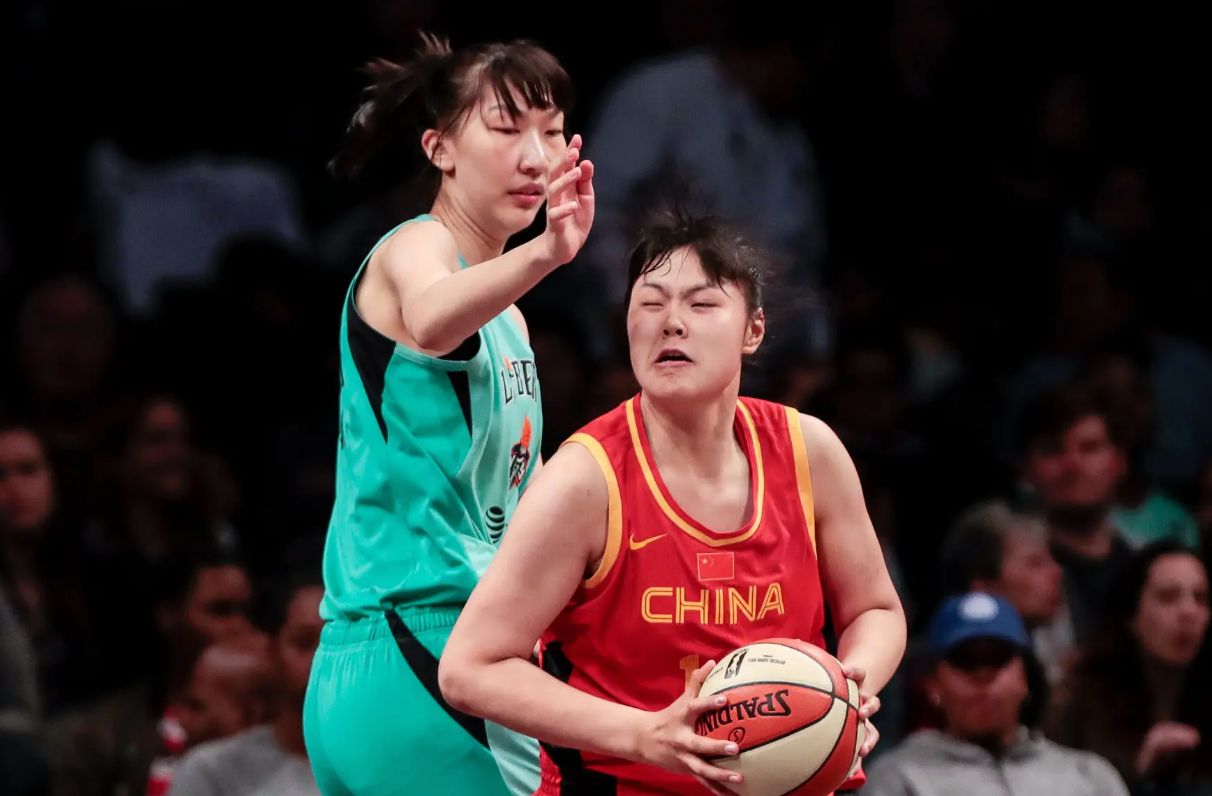 李月汝难破2分魔咒,郭昊文参加独行侠试训,王晗清洗山东男篮(图2)