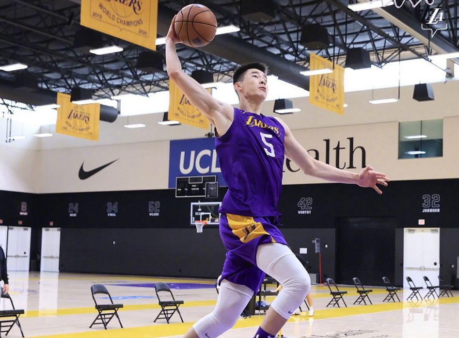 李月汝难破2分魔咒,郭昊文参加独行侠试训,王晗清洗山东男篮(图4)