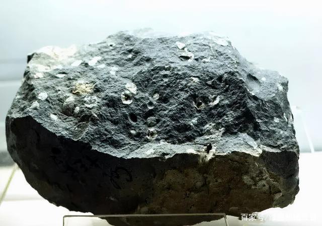 28.53亿起拍！四川出让年产2800万吨玄武岩矿！机制砂该如何生产(图2)