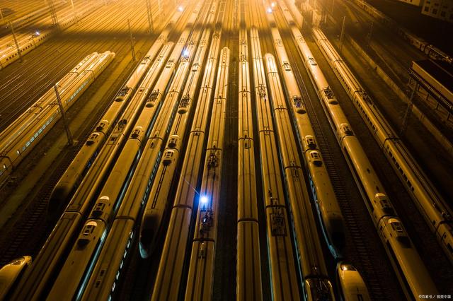 沿江高铁开工，长江流域砂石迎来新需求，高标准机制砂如何生产？(图1)