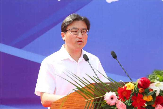 大国重器推动全球｜山推矿山大型矿用装备批量出口发运(图1)