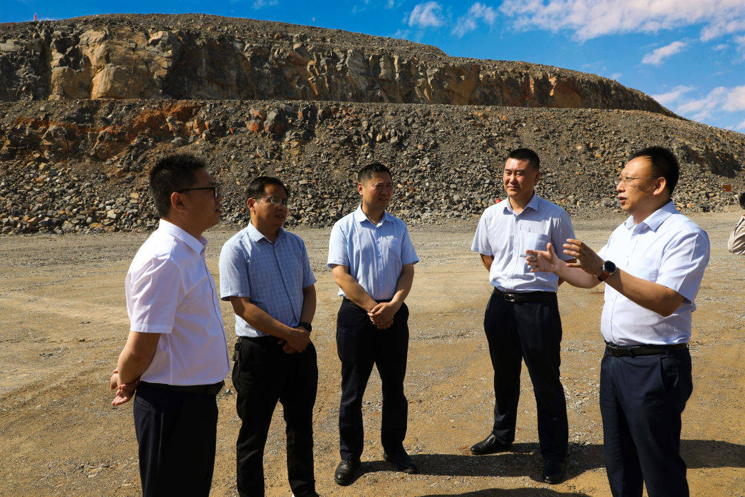 实现环保与效益共赢，宇通纯电矿用车批量交付中材西安(图2)