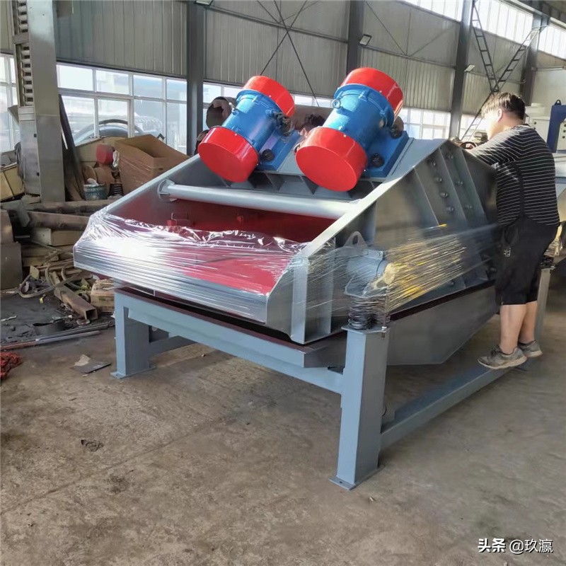 细砂回收脱水筛尾砂脱水筛石粉污水回收机(图1)