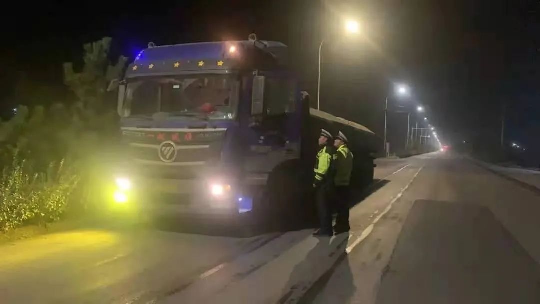 30余人被抓！五莲严厉打击非法采砂（石）采矿行为！(图6)