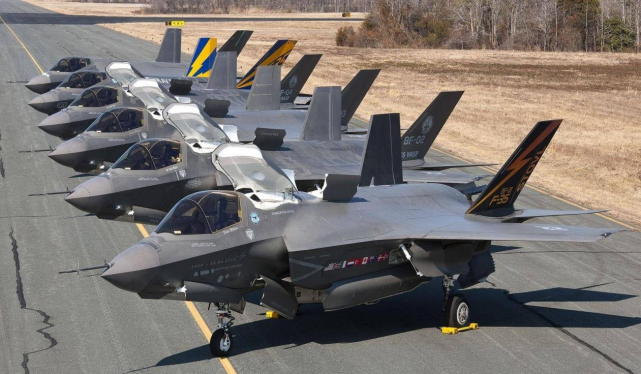 F35隐身战斗机有多先进？全身上下都是黑科技，比F22还要厉害(图3)