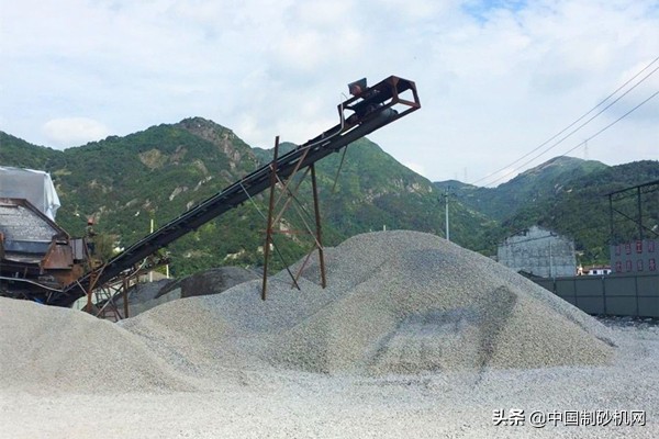 开办砂石厂需要哪些手续证件？日赚十万的砂石厂，你心动了吗？(图1)