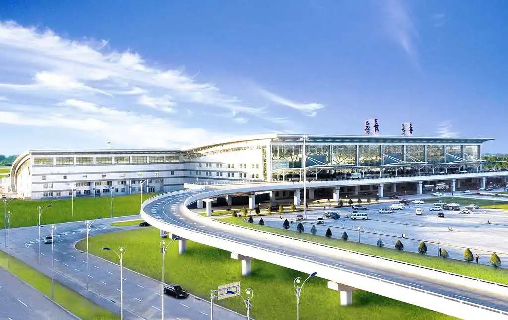 长春机场停车场收费多少钱一天，龙嘉机场附近的私人停车场(图1)