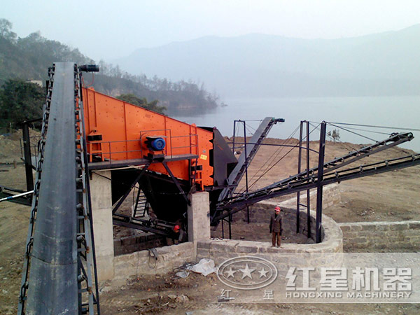 山砂矿水洗设备包括哪些?需要破碎机吗?(图3) 山砂矿水洗设备包括哪些?需要破碎机吗?(图3)