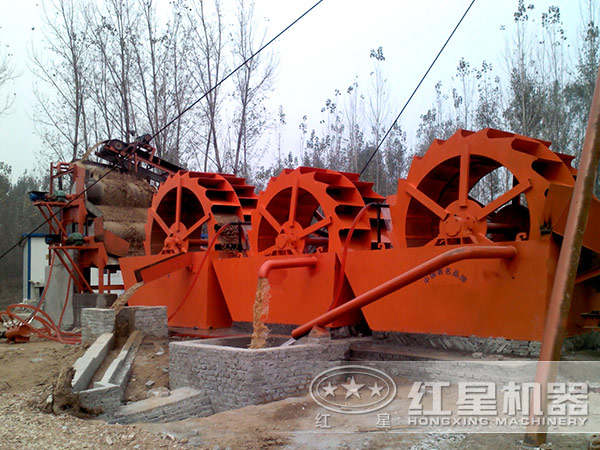 山砂矿水洗设备包括哪些?需要破碎机吗?(图4) 山砂矿水洗设备包括哪些?需要破碎机吗?(图4)