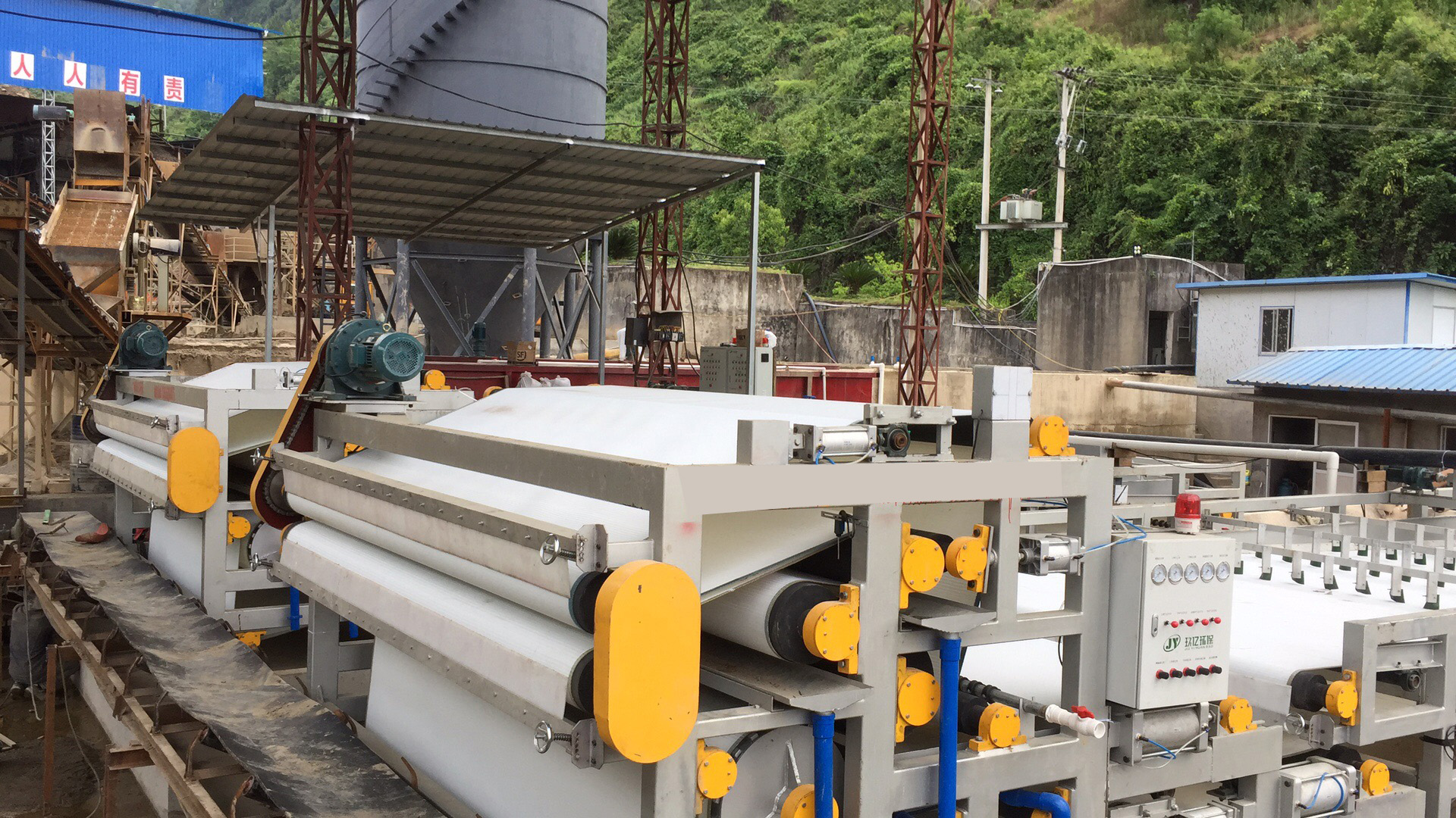 重庆巫山鹅暖石制砂污泥脱水工程(图16) 重庆巫山鹅暖石制砂污泥脱水工程(图16)