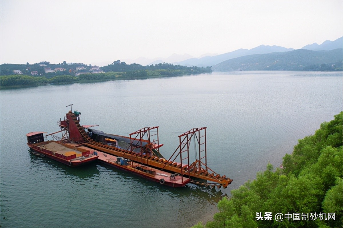 轮斗式洗砂机产量低怎么办？记住这四点，教你迅速提高产量(图1)