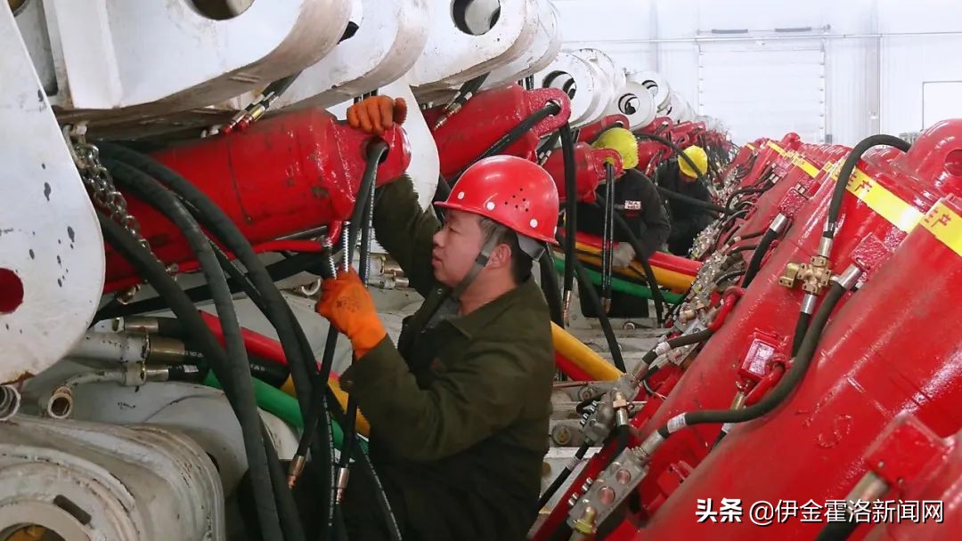 项目建设“百日会战”装备制造为经济增长注入新动能(图4) 项目建设“百日会战”装备制造为经济增长注入新动能(图4)