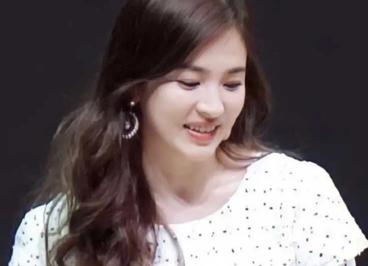 让伊能静当替身,用天价矿泉水洗澡,宋慧乔离婚真相和朴某惠有关(图3) 让伊能静当替身,用天价矿泉水洗澡,宋慧乔离婚真相和朴某惠有关(图3)