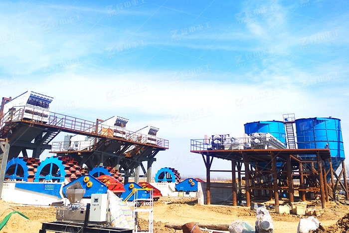 机制洗沙机设备一套多少钱，砂子洗砂生产现场案例(图1)