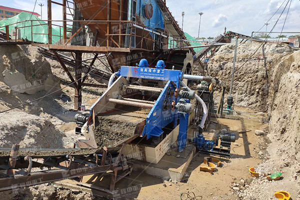 石英砂脱水筛环保洗砂设备，洗砂行业都在用的脱水设备(图3)