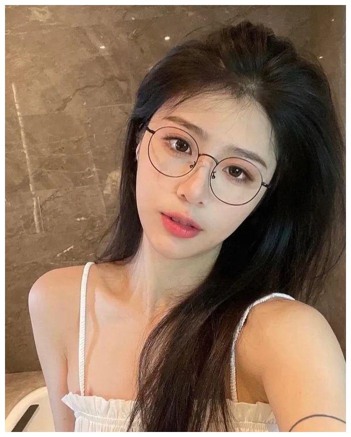 凌晨到洗浴中心嫖娼，中国男篮国手被女友爆料丑闻，时间管理大师(图4)