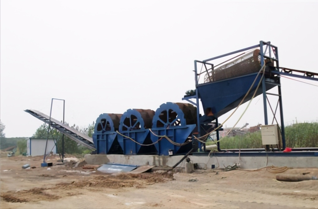 轮斗式洗砂机和螺旋式洗砂机的区别(图1)