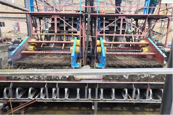 能细沙回收，还能尾矿筛分的洗沙振动脱水筛，来看看(图1)