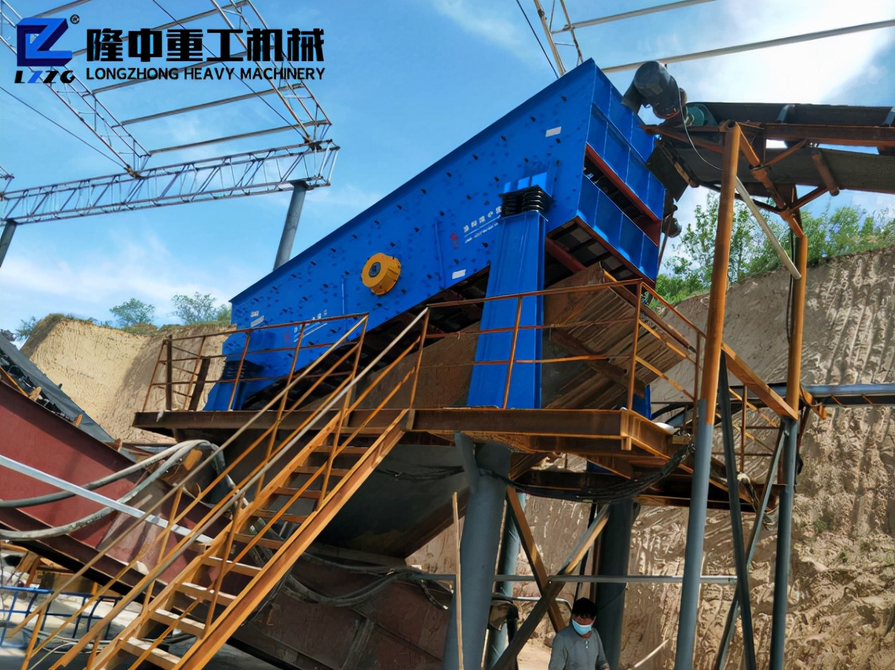 想要投资小型矿用圆振动筛得多少钱？(图1)