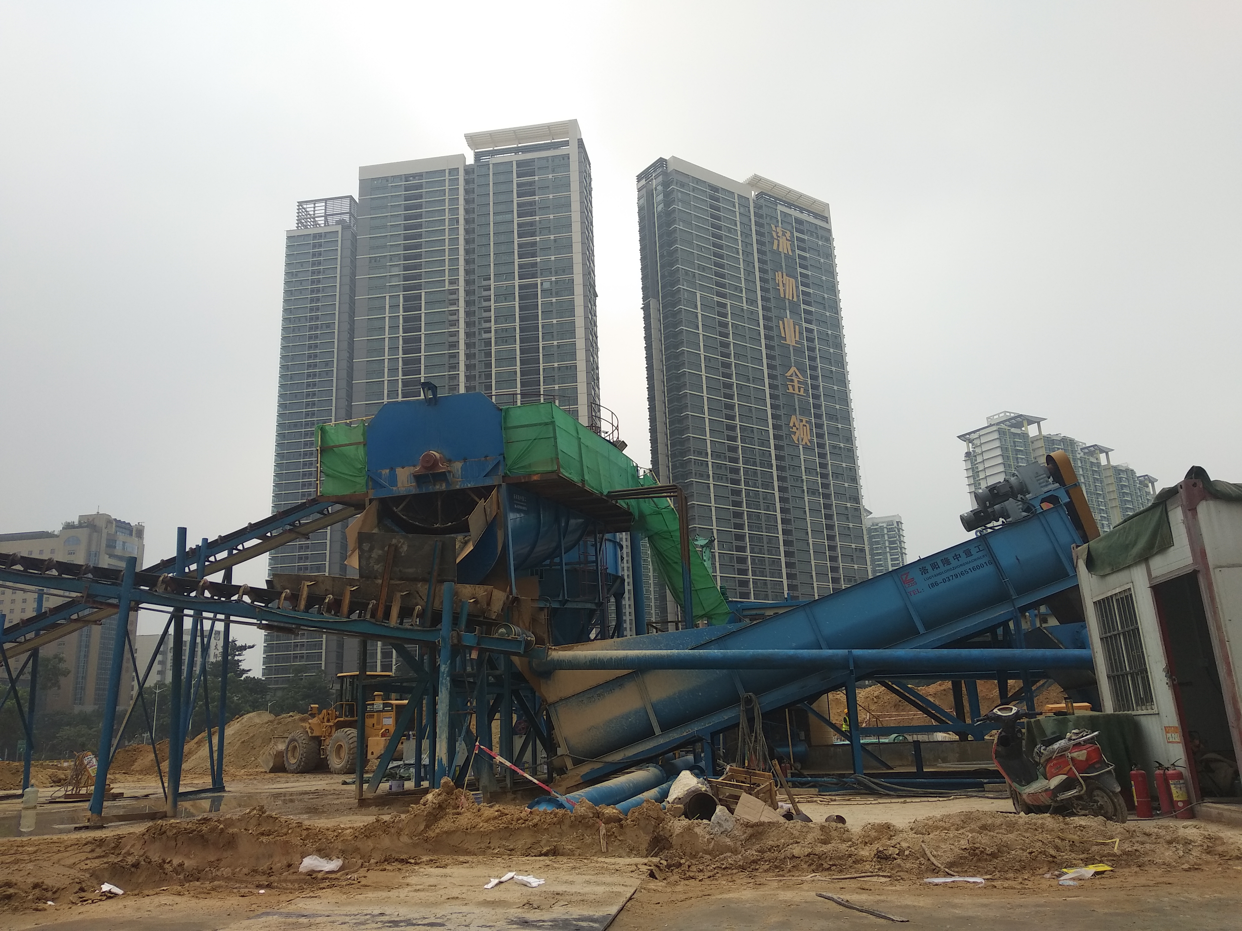 时产100吨的风化砂洗砂机需要配多大的电机？用水量呢？(图1)