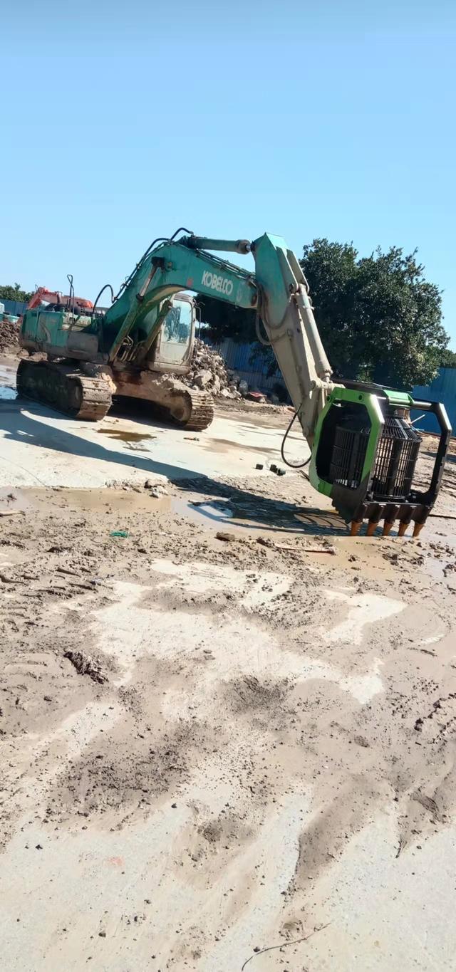 挖机沙石滚筒筛勾机旋转筛分斗水洗鹅卵石筛分机(图4)