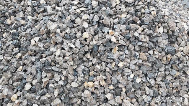 鹅卵石制砂生产线都需要什么设备？(图1)