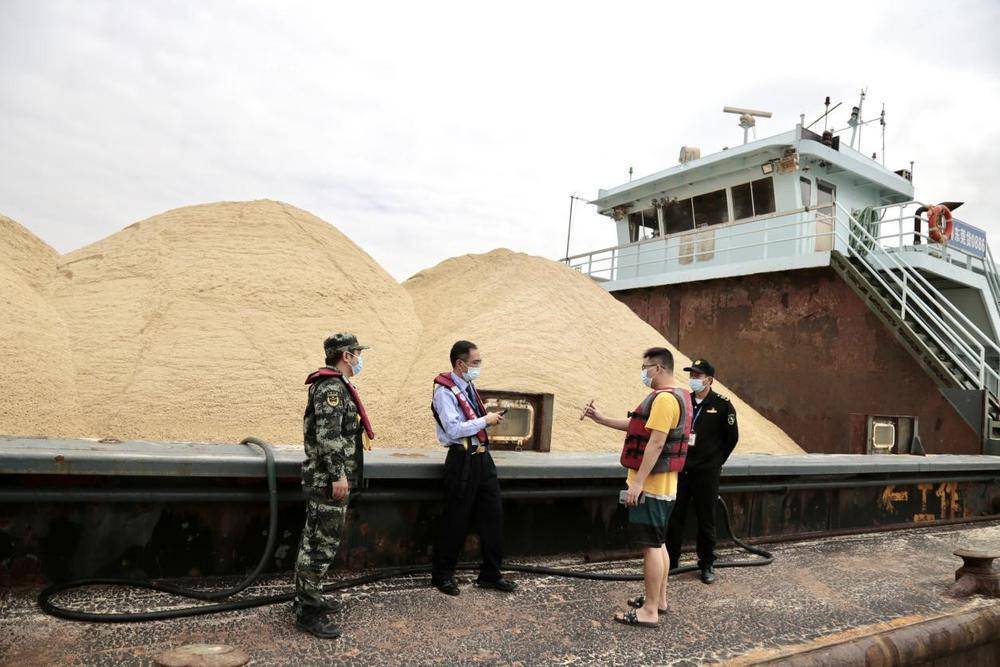 联合执法！广州向非法洗砂洗泥说“不”(图1)