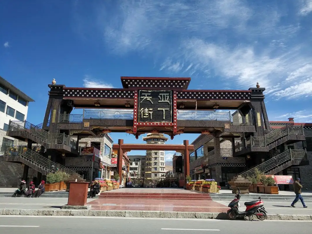 3万人的四川小县,风景很美拥有一个机场,被誉为中国最美县城(图3) 3万人的四川小县,风景很美拥有一个机场,被誉为中国最美县城(图3)