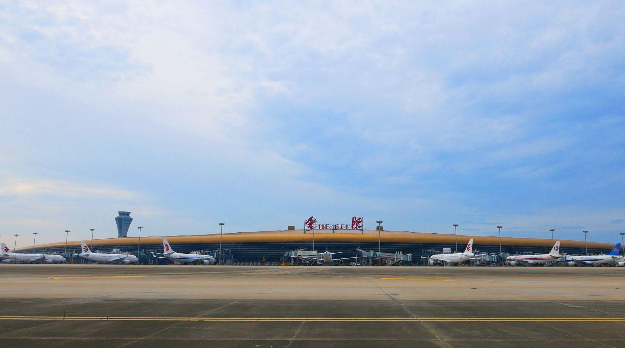 合肥国际机场停车场怎么收费，合肥机场停车3天多少钱(图1)