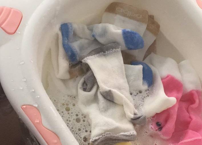 原创宝宝的内衣裤“手洗”才干净？医生提出反对，机洗比手洗干净的多(图1)