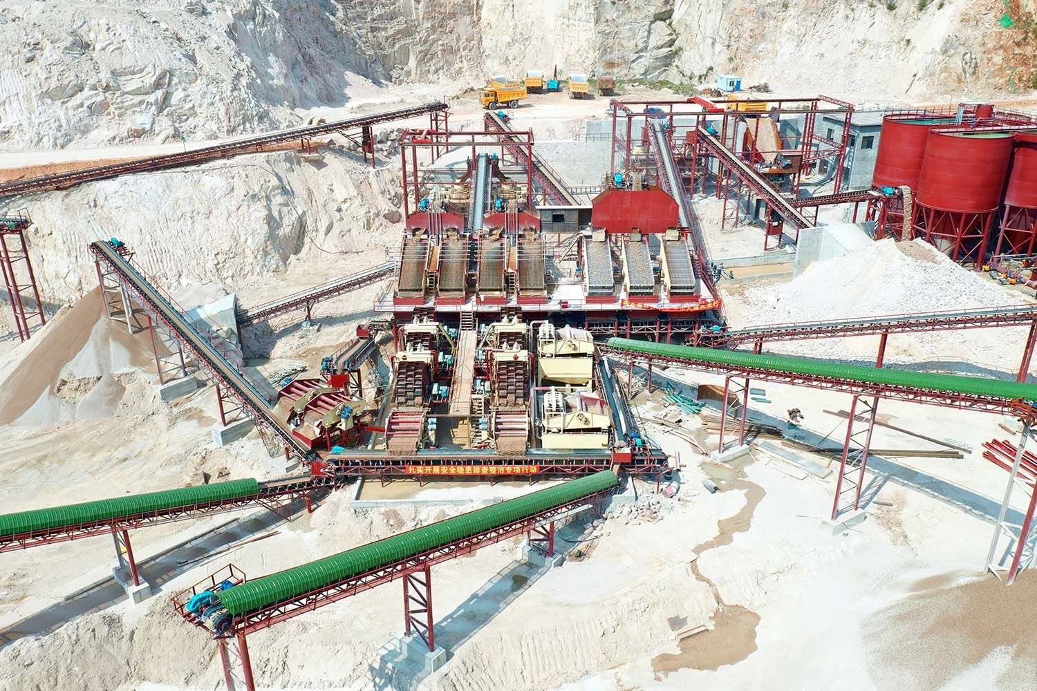 喜讯！又一条时产1000吨精品机制砂生产线顺利投产(图5)