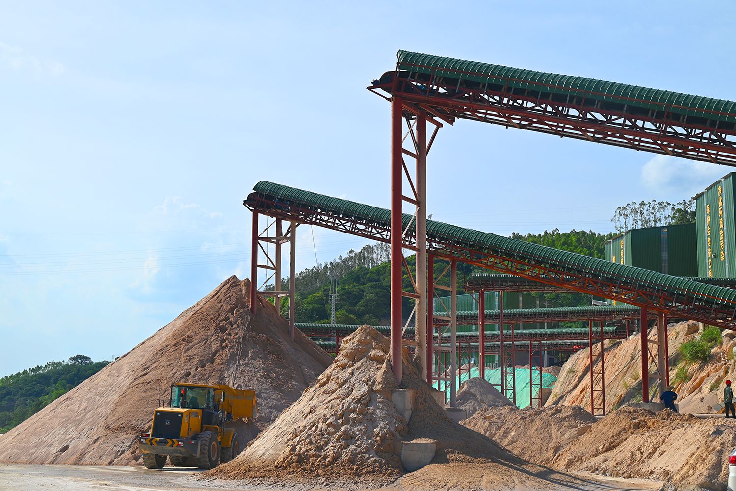 喜讯！又一条时产1000吨精品机制砂生产线顺利投产(图13)