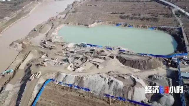 一夜之间，黄河支流变色！化工污水蔓延40公里，说好的河长呢…(图10)