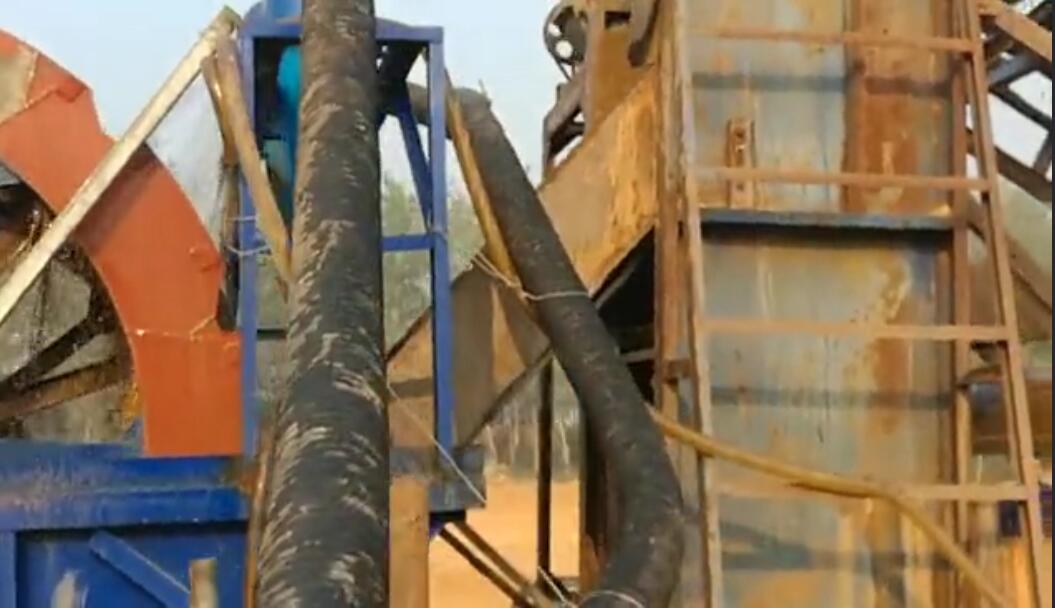 赣东矿机简单的山上小洗砂机视频水洗山沙机械设备的工作视频(图8)