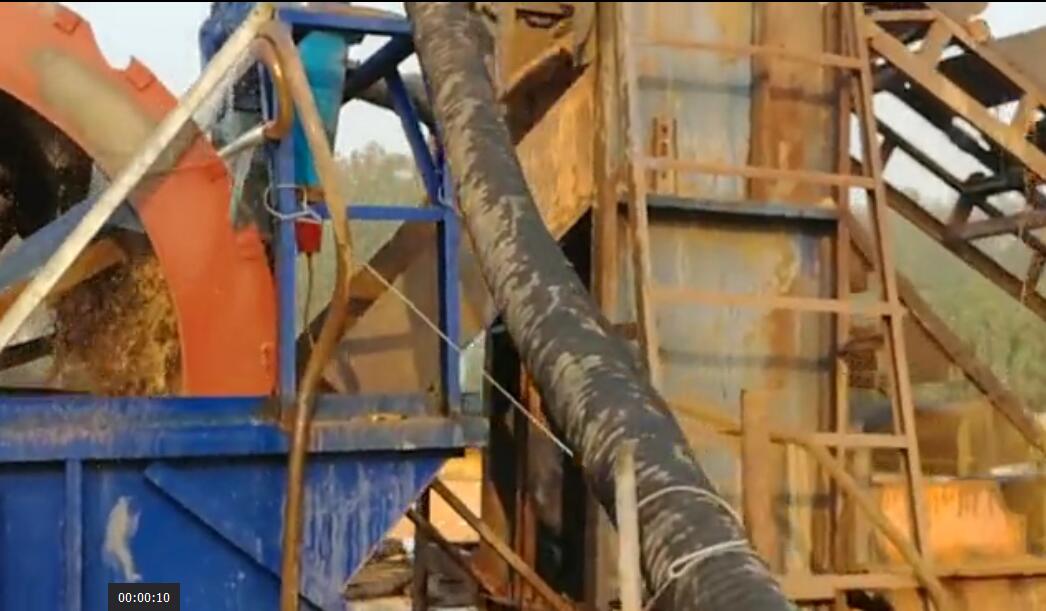 赣东矿机简单的山上小洗砂机视频水洗山沙机械设备的工作视频(图7)